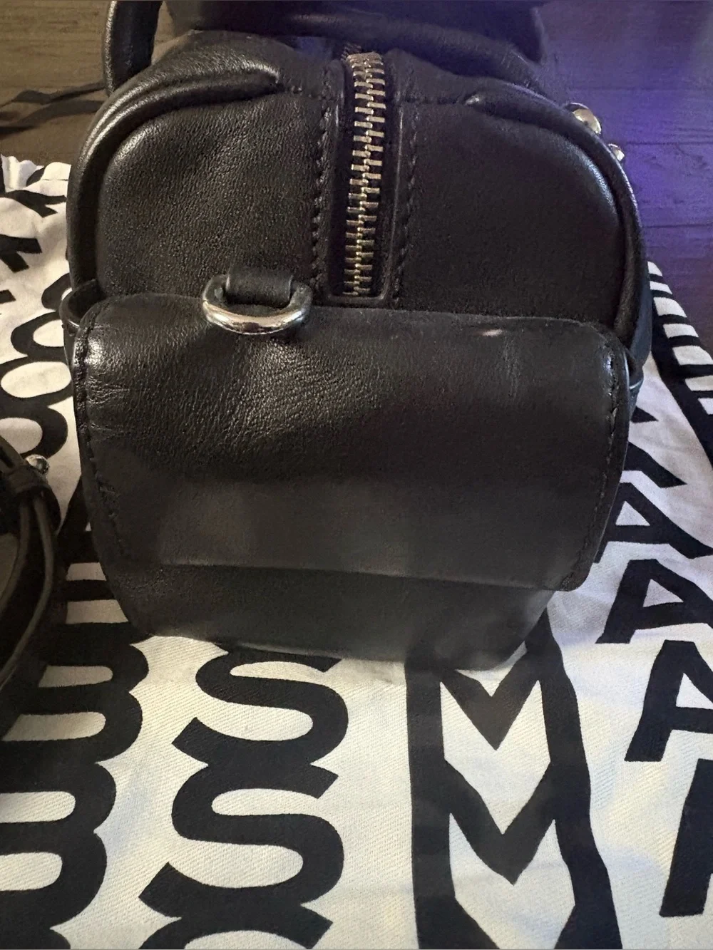 Marc Jacobs Black Leather Satchel with Detachable Strap- great condition - Picture 2 of 12